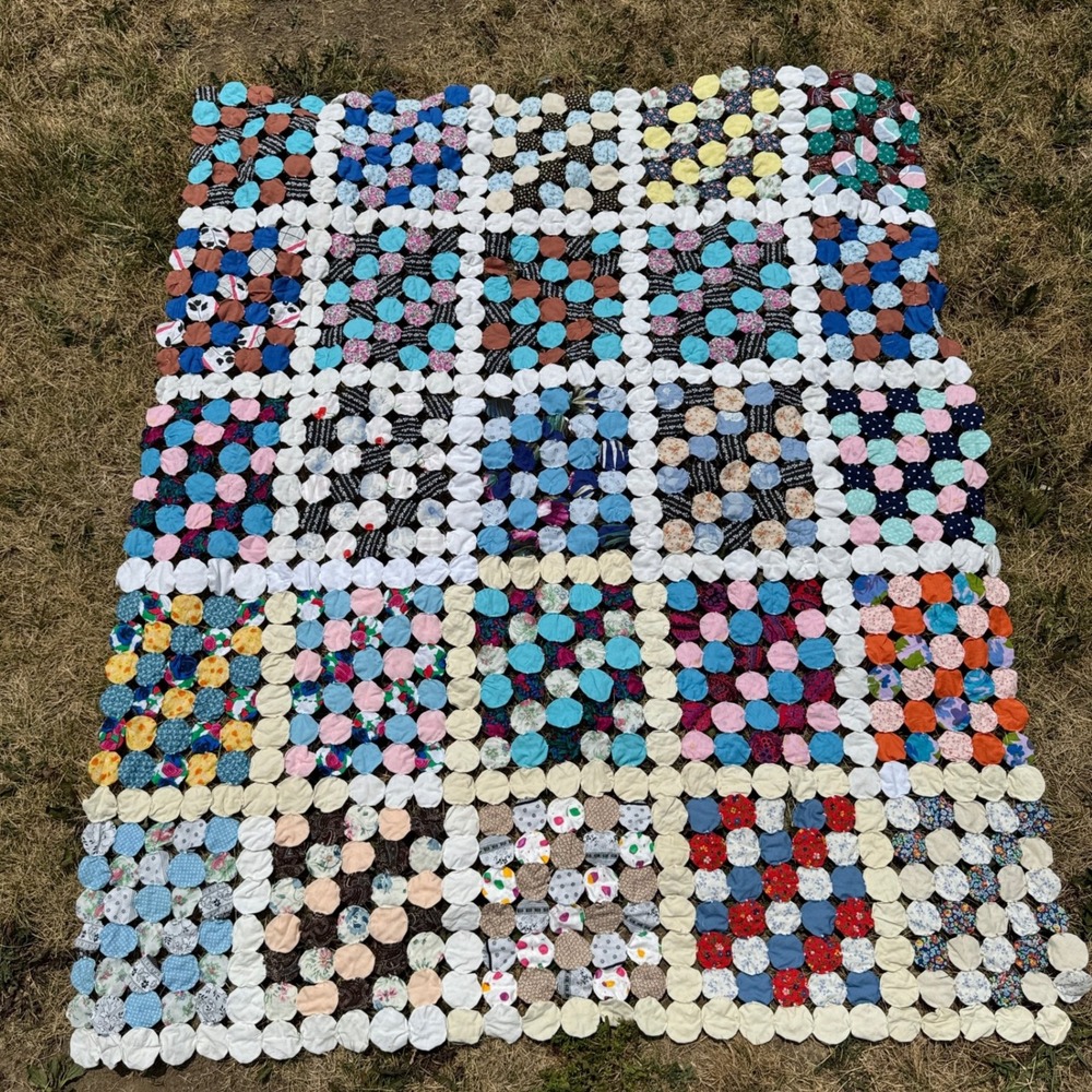 Vintage Handmade Yo-Yo Quilt Multicolor Patchwork Flowers 68x54 Cottagecore Boho